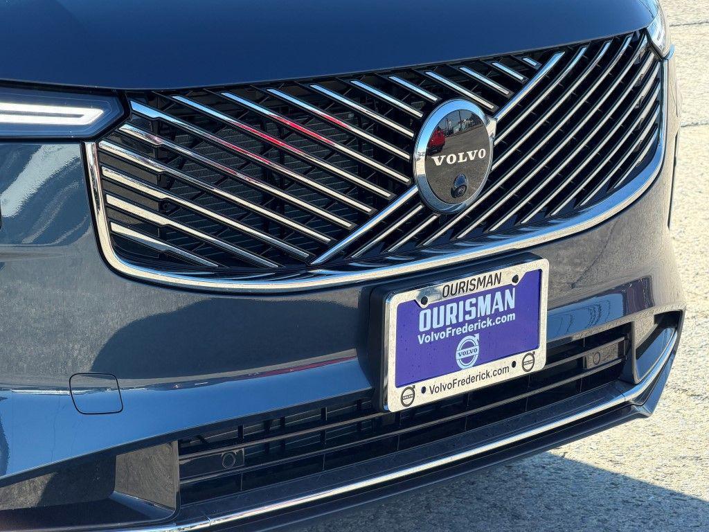 new 2026 Volvo XC90 car, priced at $75,695