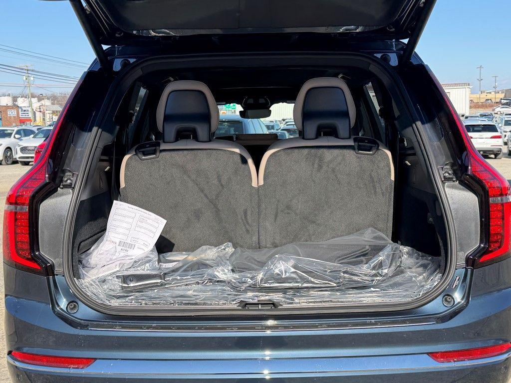 new 2026 Volvo XC90 car, priced at $75,695