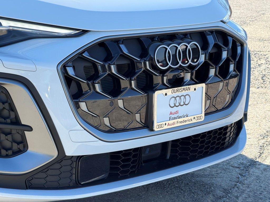 new 2025 Audi Q5 car, priced at $61,965