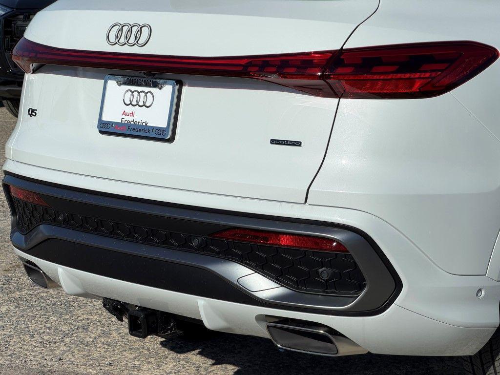 new 2025 Audi Q5 car, priced at $61,965