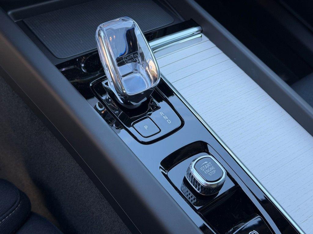 new 2026 Volvo XC60 car, priced at $61,045