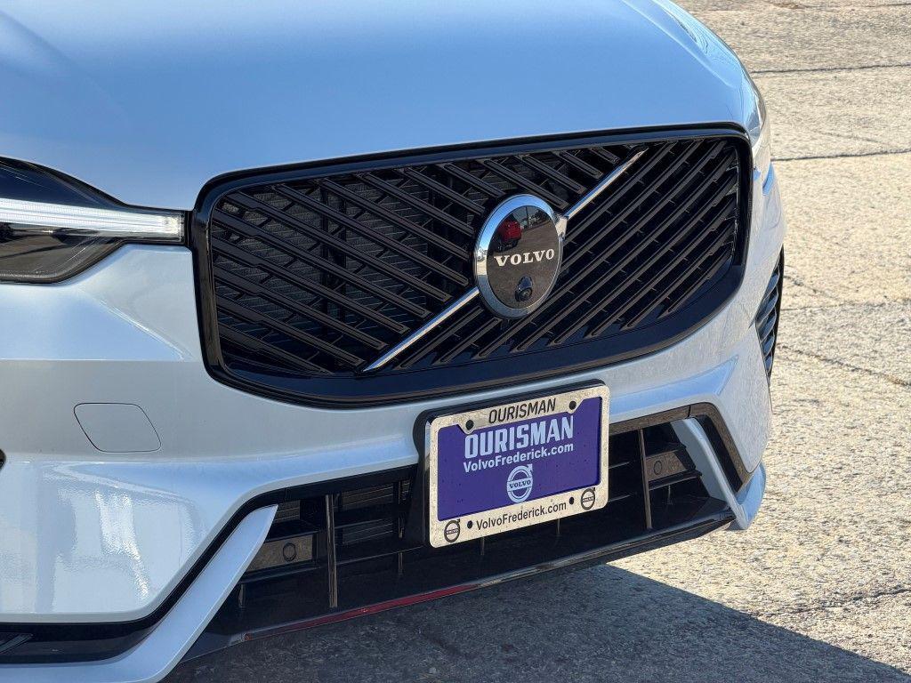 new 2026 Volvo XC60 car, priced at $61,045