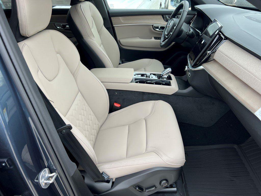 new 2026 Volvo XC90 car, priced at $72,625