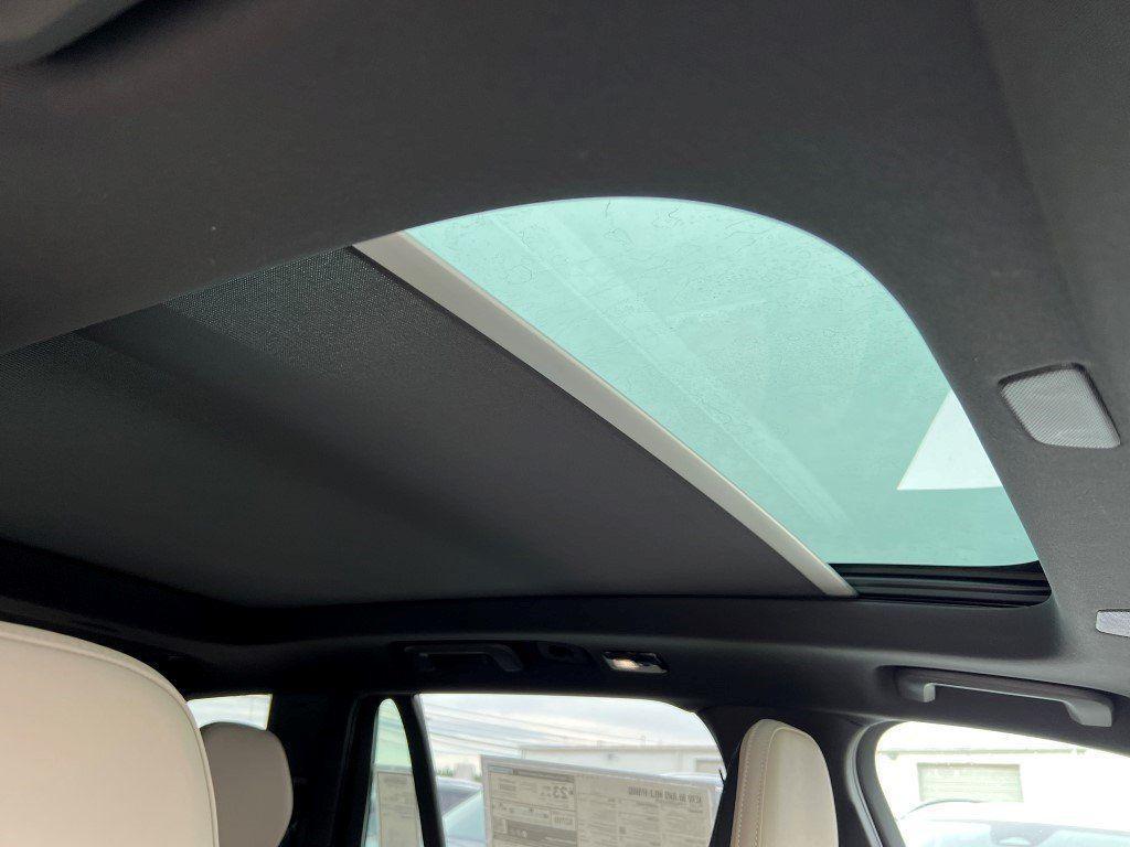 new 2026 Volvo XC90 car, priced at $72,625