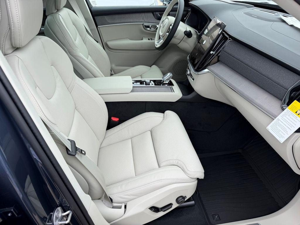 new 2026 Volvo XC90 Plug-In Hybrid car, priced at $85,745