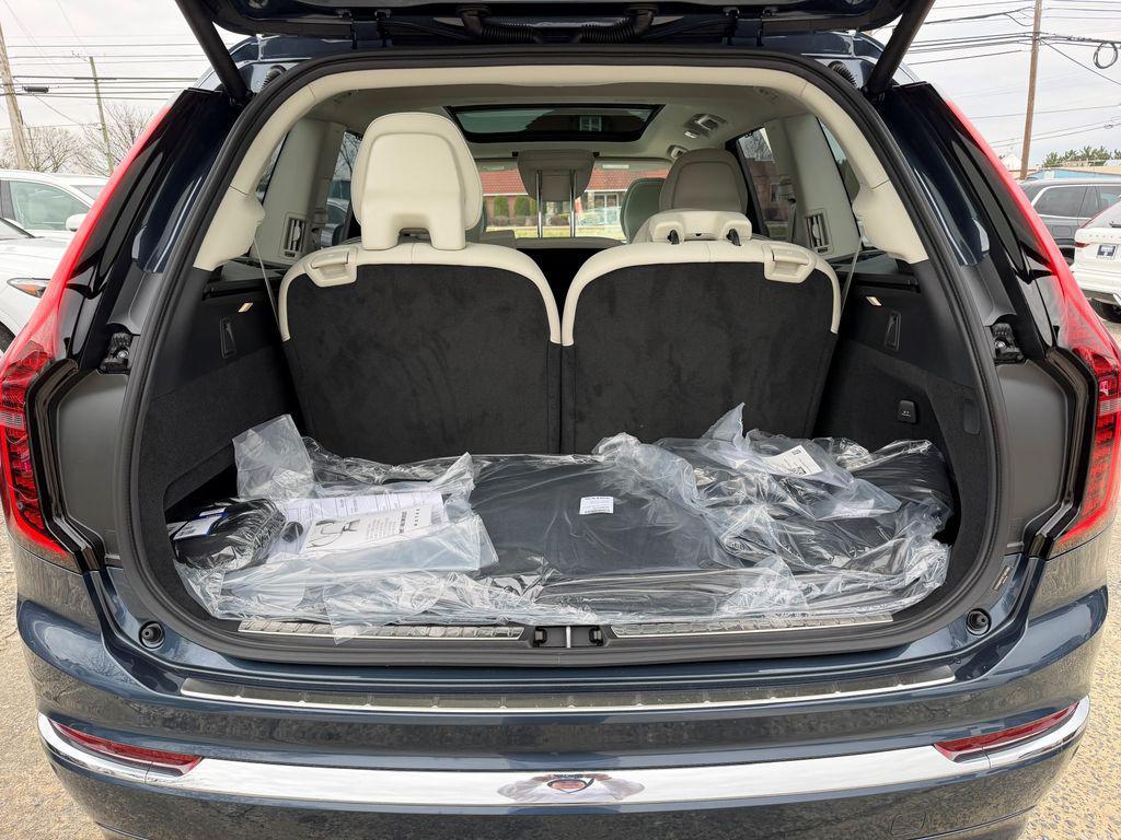 new 2026 Volvo XC90 Plug-In Hybrid car, priced at $85,745