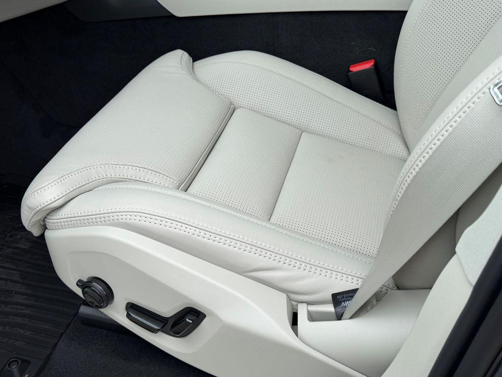 new 2026 Volvo XC90 Plug-In Hybrid car, priced at $85,745