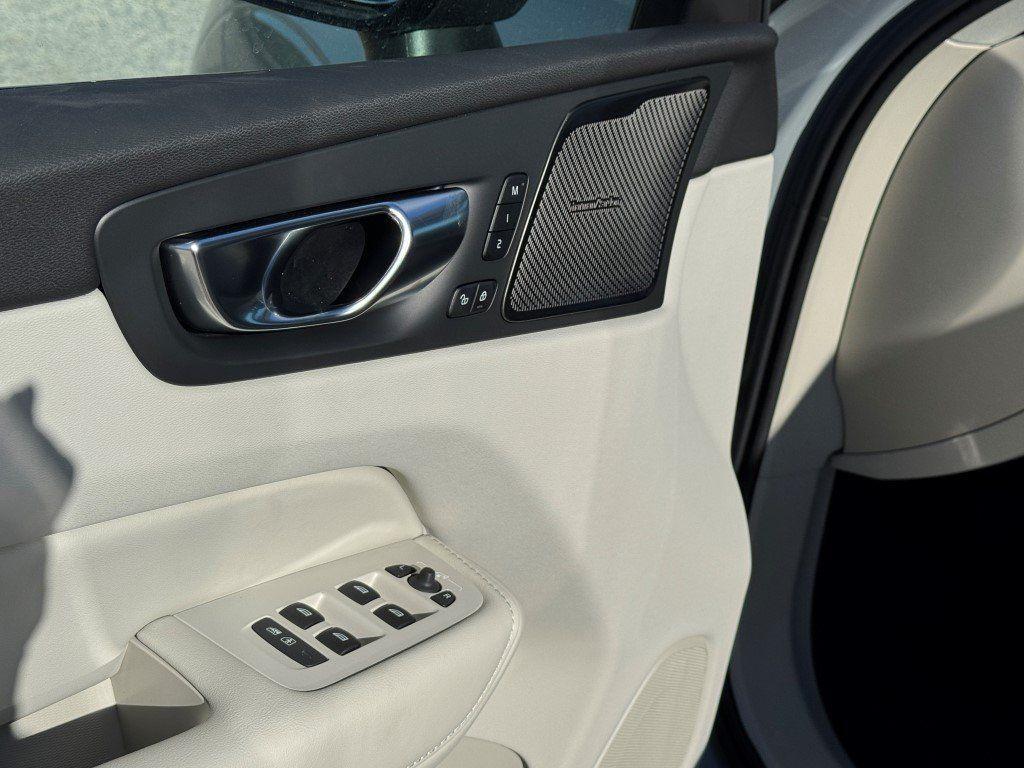 new 2026 Volvo XC60 car, priced at $63,935