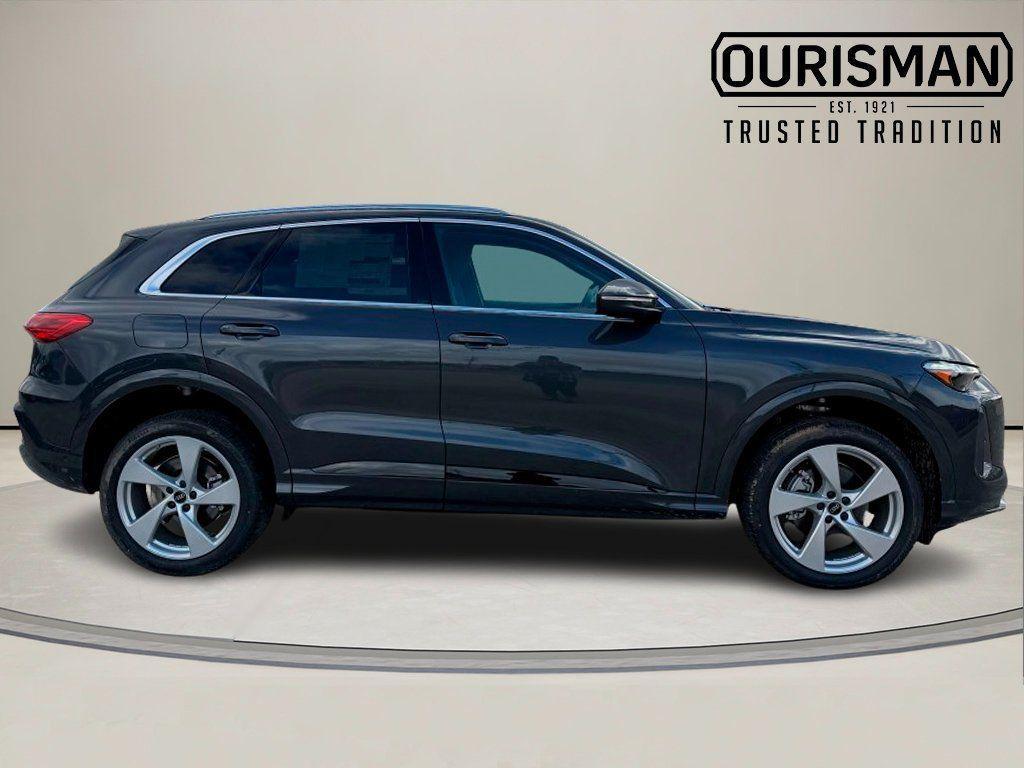new 2025 Audi Q5 car, priced at $55,661