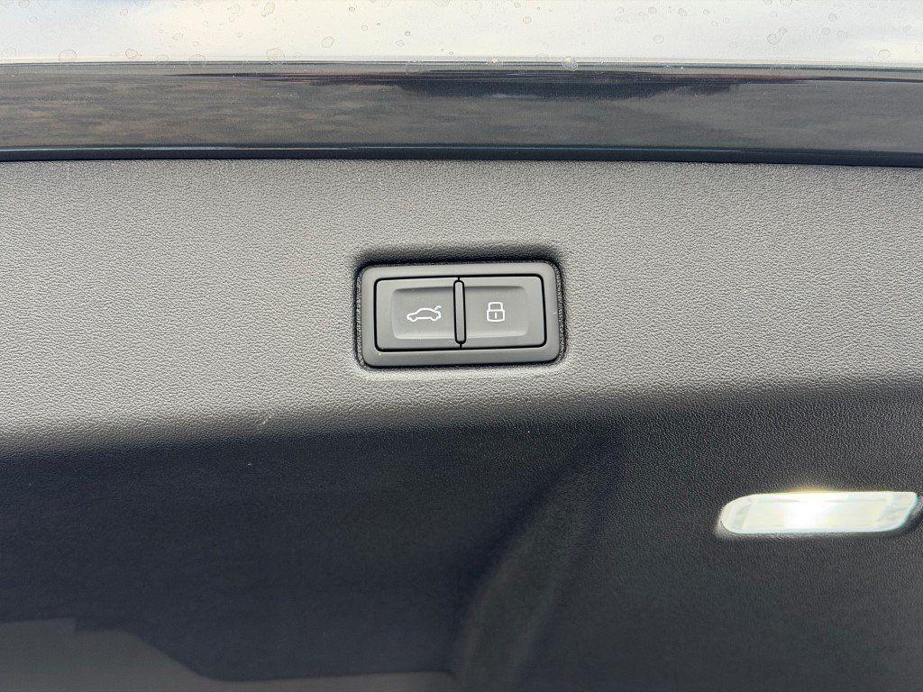 new 2025 Audi Q5 car, priced at $55,661