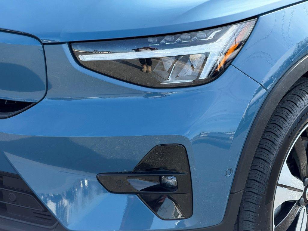 used 2023 Volvo C40 Recharge Pure Electric car, priced at $23,333