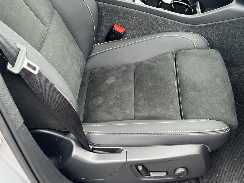 used 2023 Volvo C40 Recharge Pure Electric car, priced at $25,270