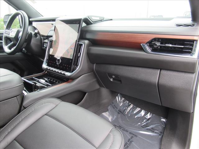 used 2025 GMC Yukon XL car, priced at $75,077