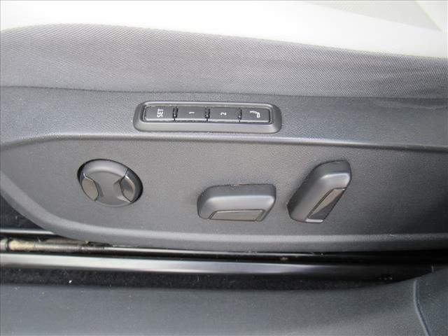 used 2022 Volkswagen ID.4 car, priced at $22,870