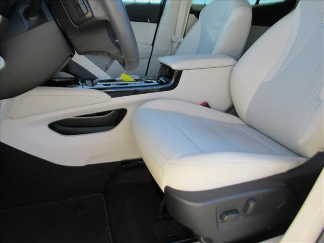 used 2023 Buick Envision car, priced at $18,988