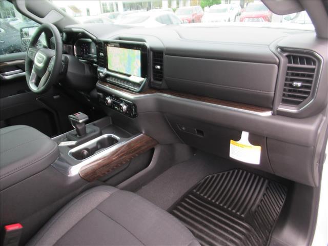 new 2025 GMC Sierra 1500 car, priced at $55,640