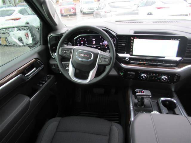 new 2025 GMC Sierra 1500 car, priced at $55,640