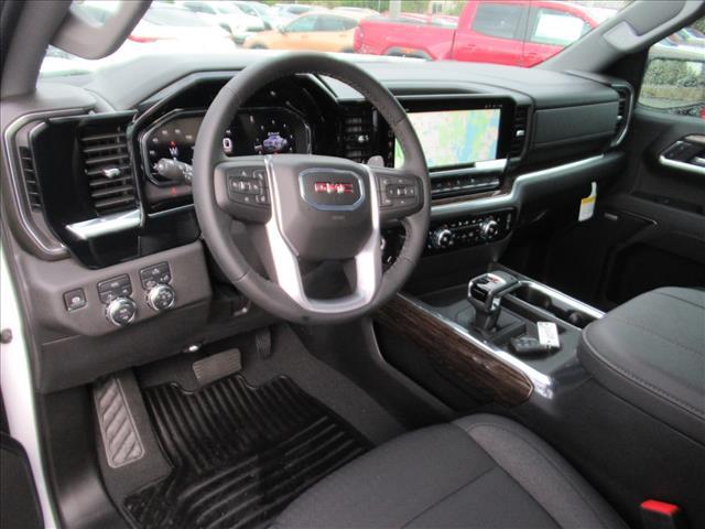 new 2025 GMC Sierra 1500 car, priced at $55,640
