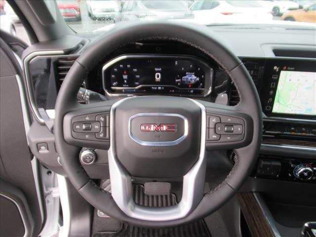 new 2025 GMC Sierra 1500 car, priced at $55,640