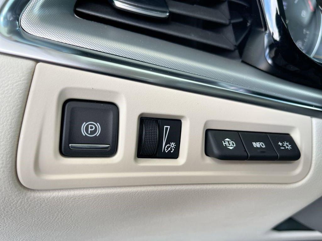 new 2025 Cadillac XT5 car, priced at $55,365