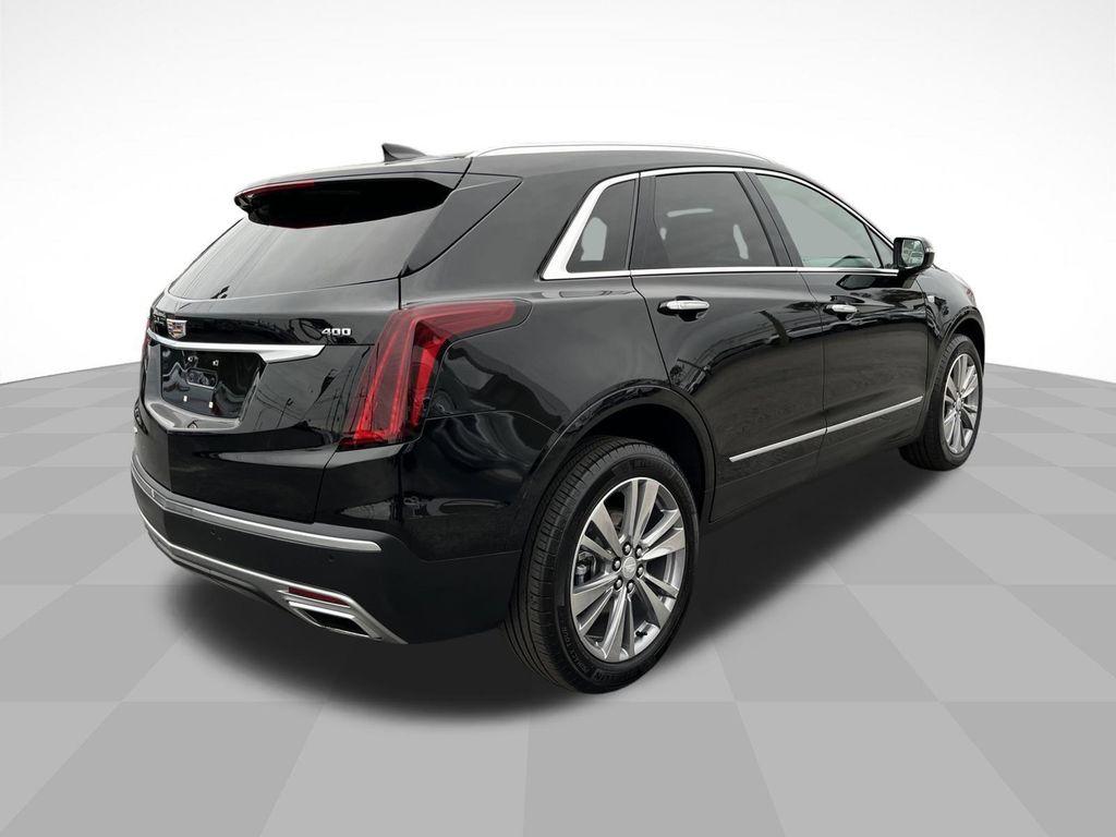 used 2025 Cadillac XT5 car, priced at $44,990