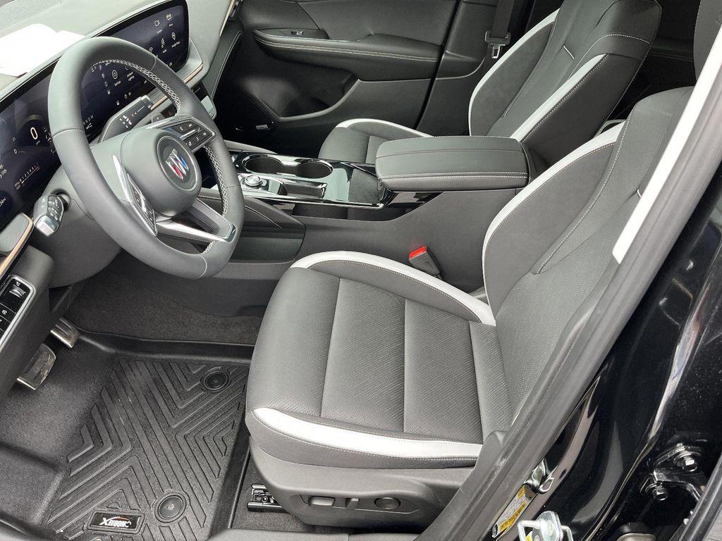 used 2025 Buick Envision car, priced at $33,990