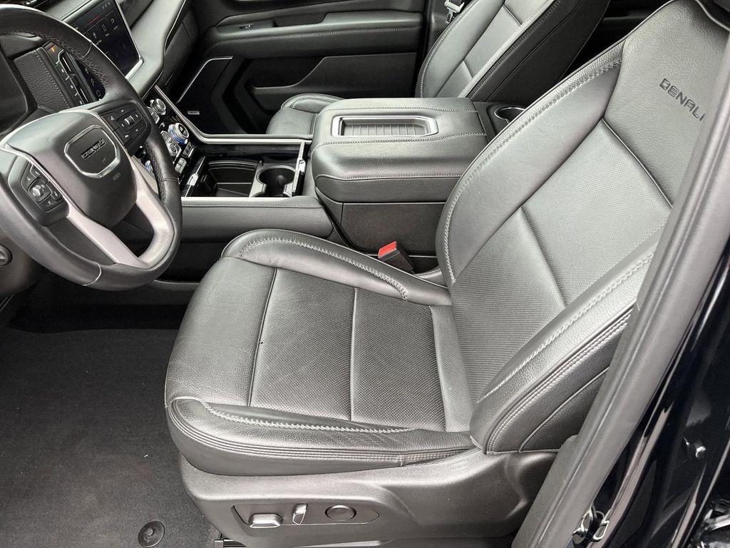 used 2022 GMC Yukon car, priced at $54,994