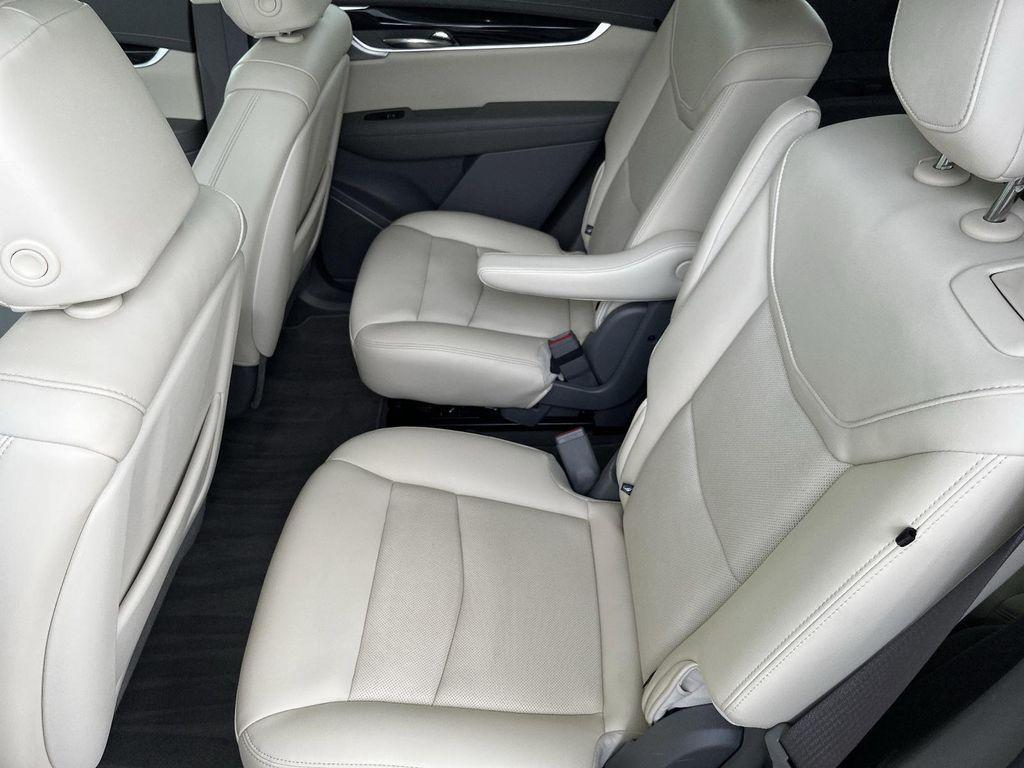 used 2025 Cadillac XT6 car, priced at $51,990