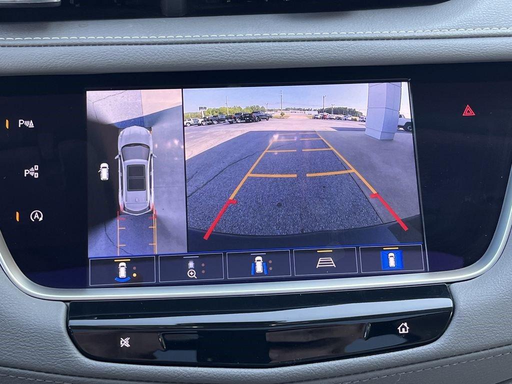 used 2022 Cadillac XT5 car, priced at $32,900