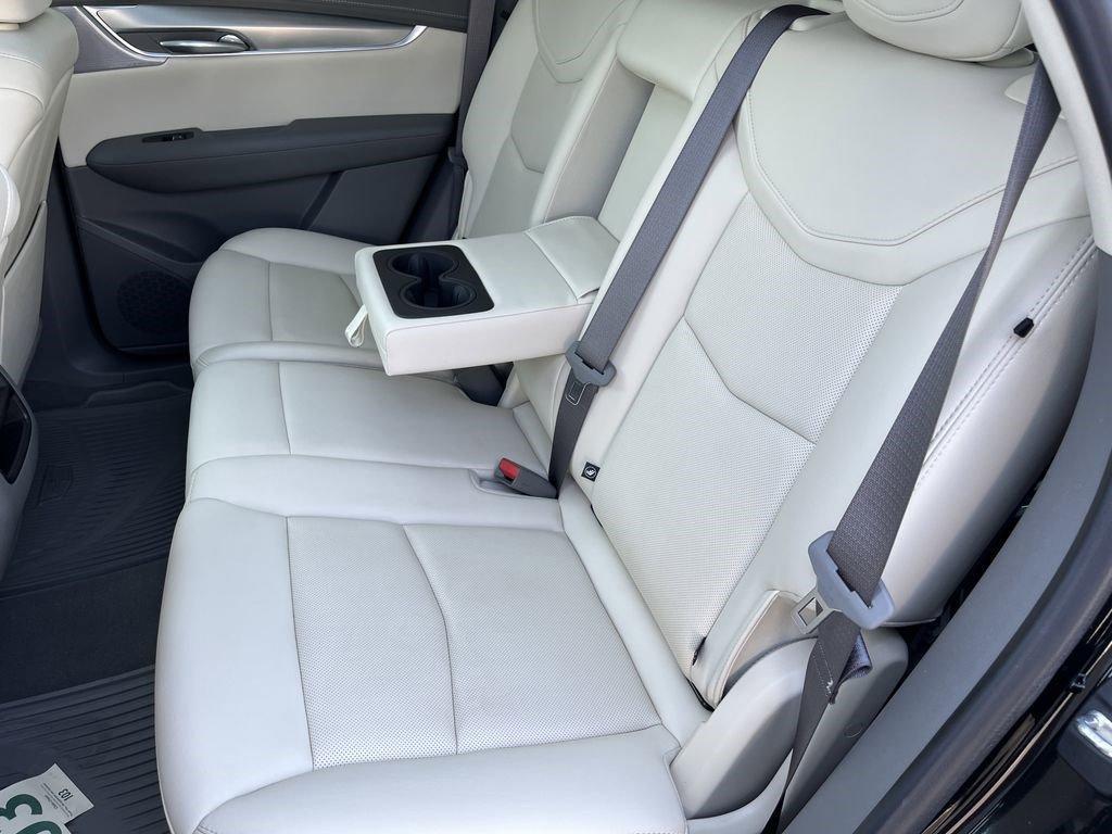 used 2022 Cadillac XT5 car, priced at $32,900