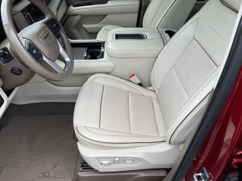 used 2022 GMC Yukon car, priced at $59,900