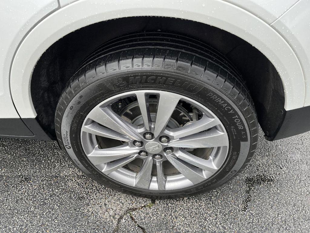 used 2023 Cadillac XT5 car, priced at $32,990