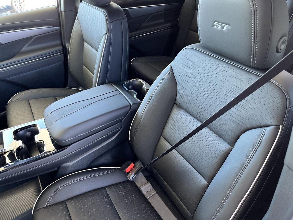 new 2026 Buick Enclave car, priced at $52,155