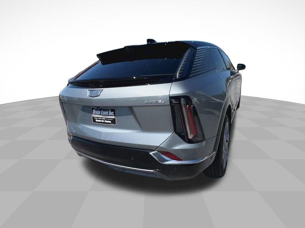 new 2025 Cadillac OPTIQ car, priced at $55,195