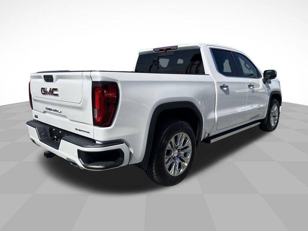 used 2022 GMC Sierra 1500 car, priced at $48,290