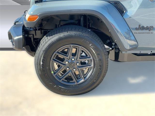 new 2026 Jeep Gladiator car, priced at $44,991