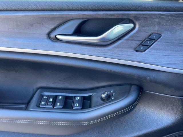 used 2025 Jeep Grand Cherokee car, priced at $35,999