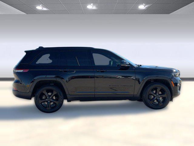 used 2025 Jeep Grand Cherokee car, priced at $35,999
