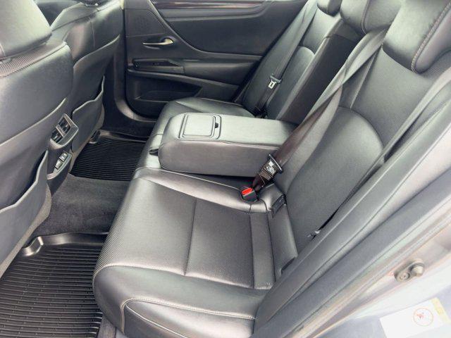 used 2019 Lexus ES 350 car, priced at $25,999