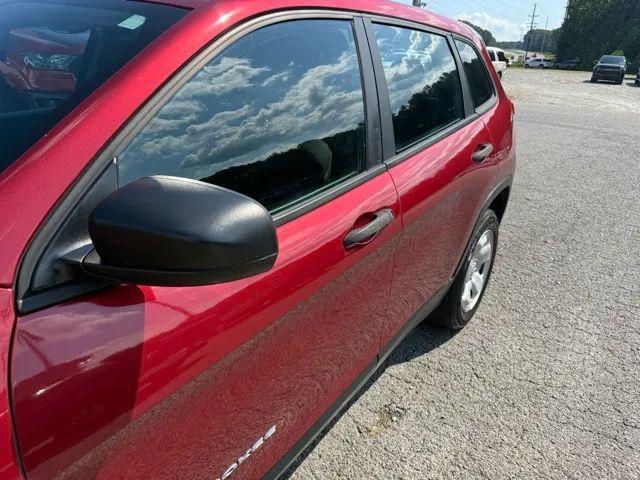 used 2017 Jeep Cherokee car, priced at $12,121