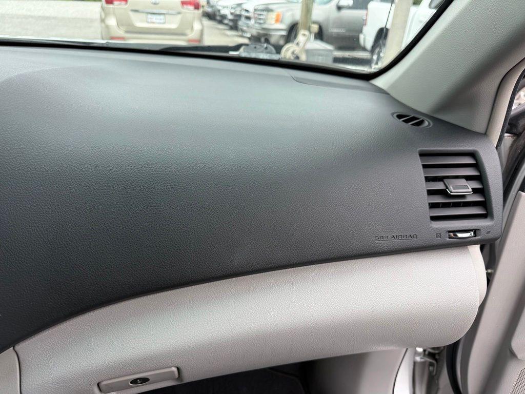 used 2012 Toyota Highlander car, priced at $9,318