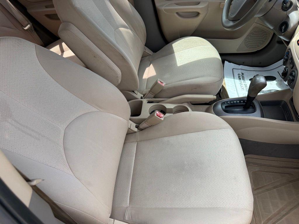 used 2009 Kia Rio car, priced at $5,488