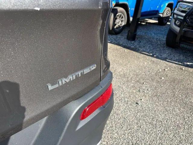 used 2014 Jeep Cherokee car, priced at $10,380