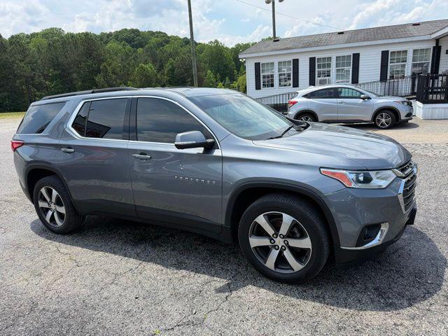 used 2021 Chevrolet Traverse car, priced at $17,418