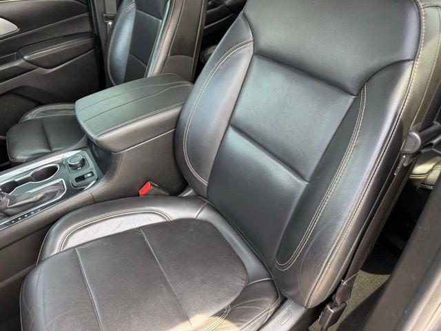 used 2021 Chevrolet Traverse car, priced at $17,418