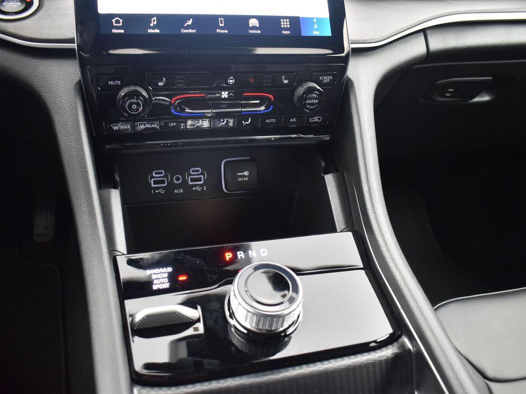 new 2025 Jeep Grand Cherokee L car, priced at $40,044