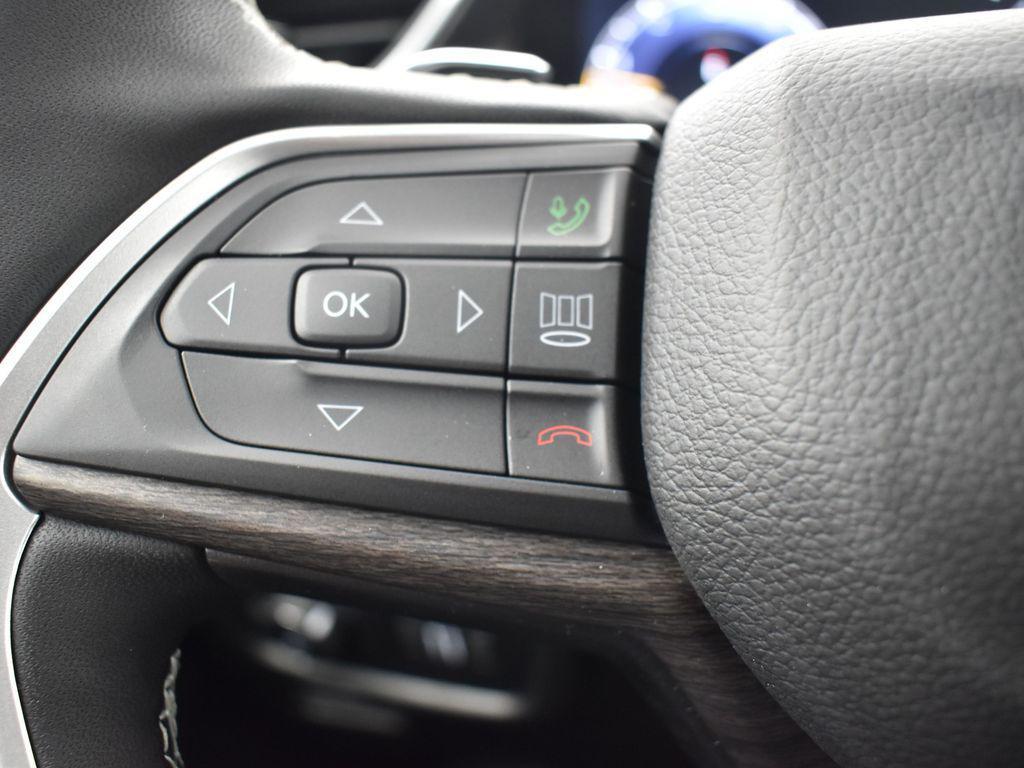 new 2025 Jeep Grand Cherokee L car, priced at $40,044