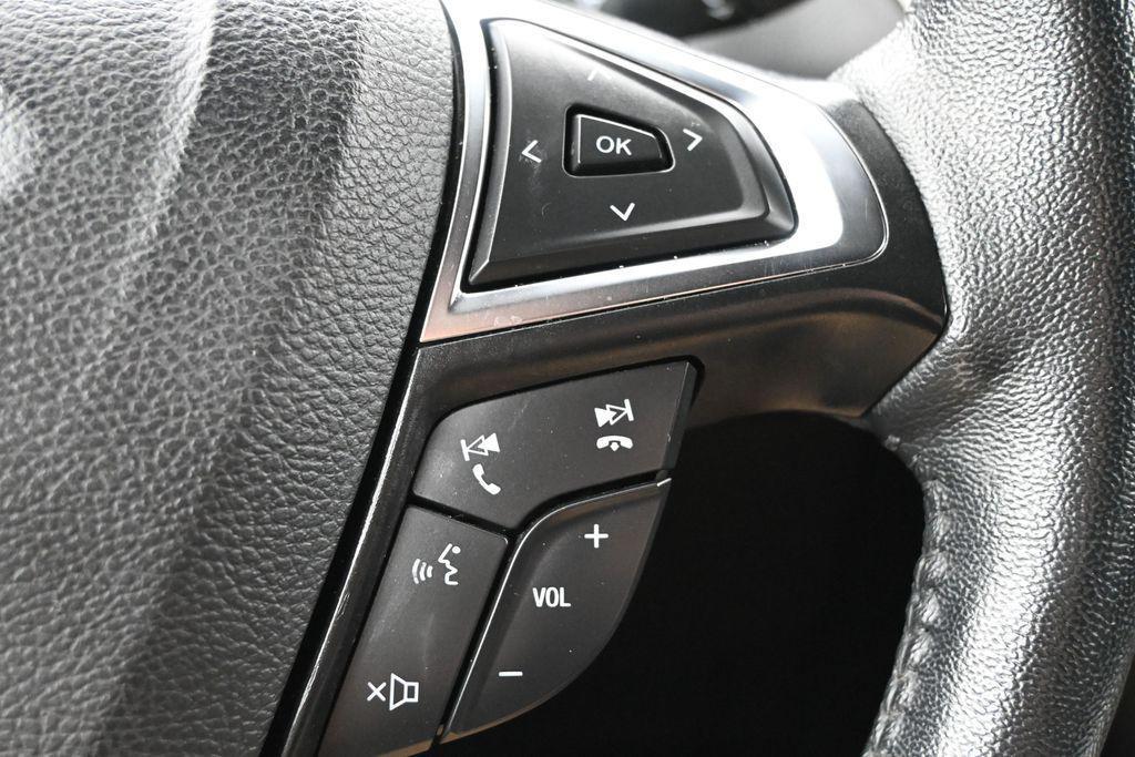 used 2024 Ford Edge car, priced at $26,900