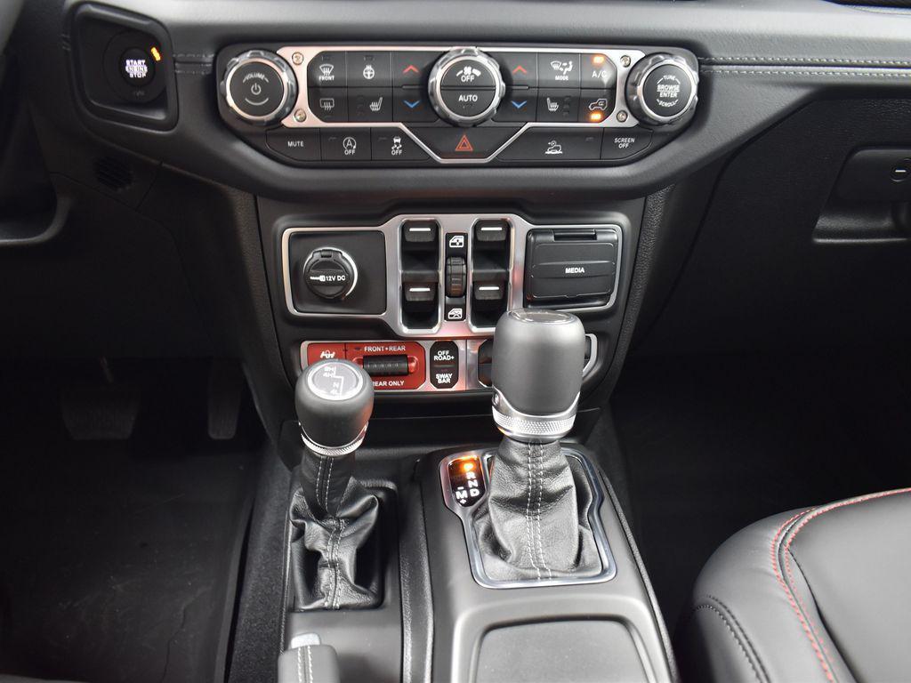 new 2026 Jeep Gladiator car, priced at $58,740