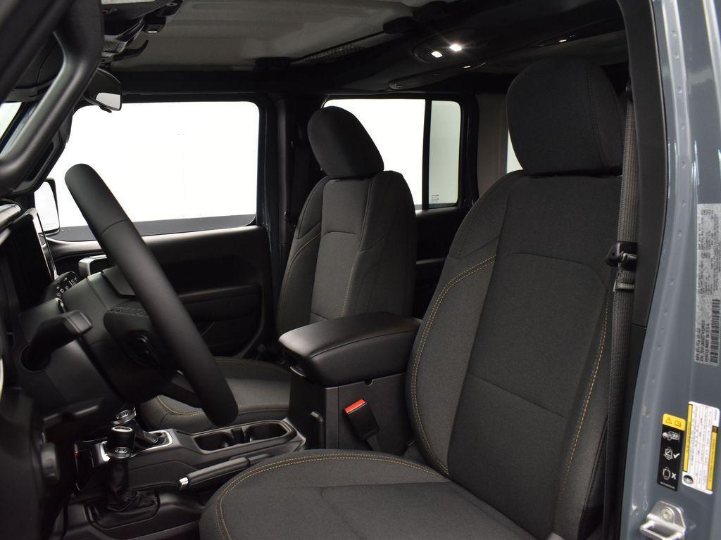 new 2026 Jeep Wrangler car, priced at $45,985